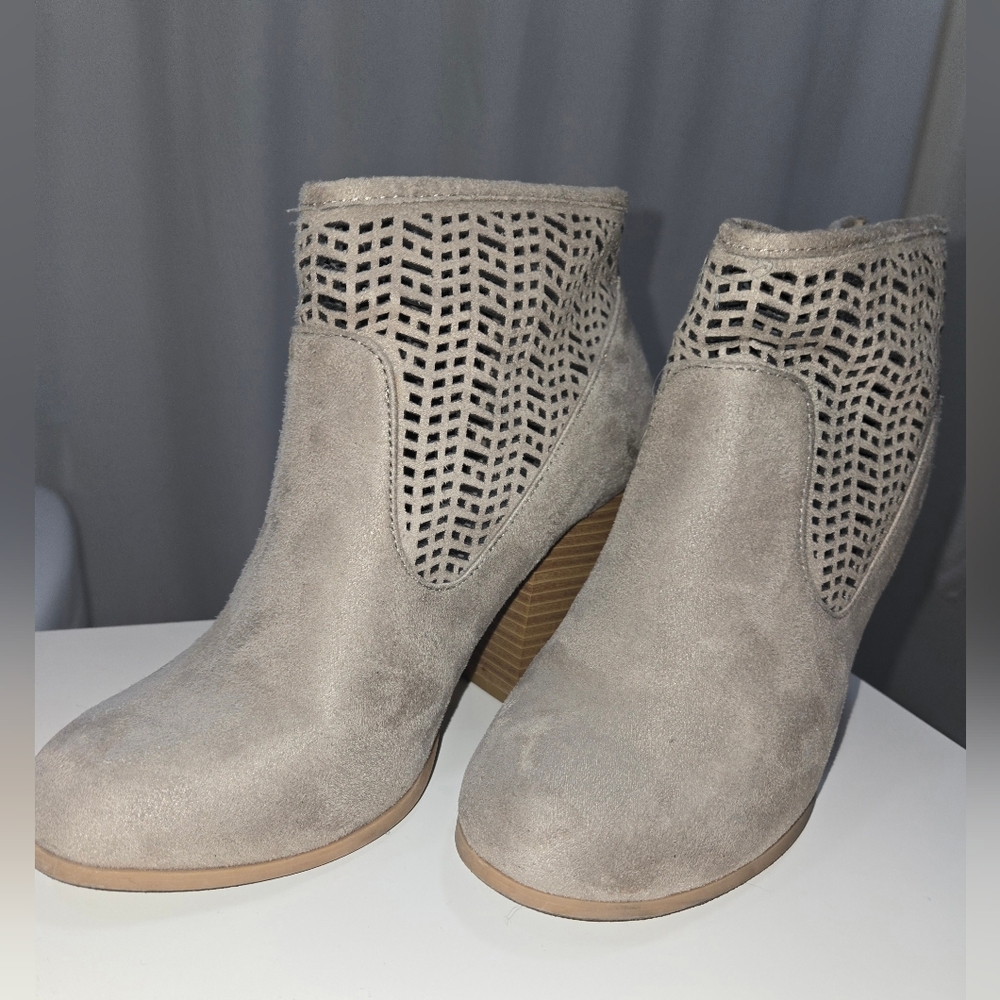 Women's Beige Ankle Boots